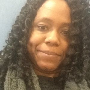 Meet your Posher, Holly